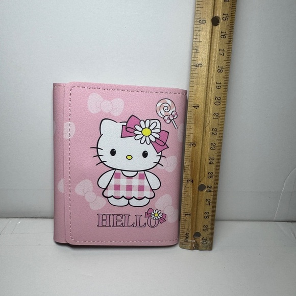 Hello Kitty Pink Wallet Pink checkered dress tri-fold wallet - Picture 5 of 9